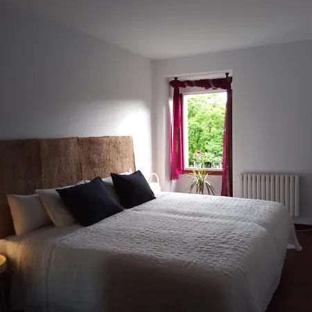 Lar A Rola El Precio X Noche Es Dia Y Medio Check In 9am Out 21pm *